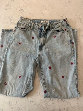 PacSun Light Blue High-Rise Jeans with Red & White Floral Embroidery